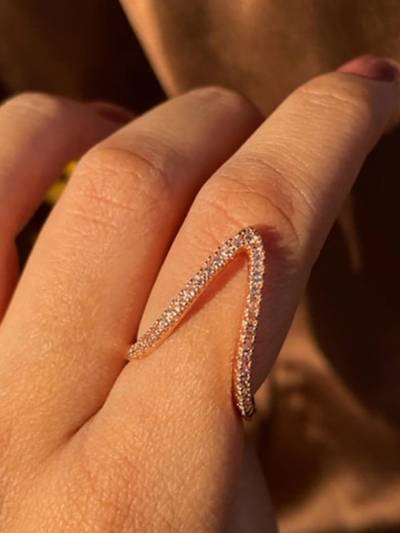 Minimalist V-Curved Adjustable Ring