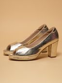 Gold color option, Currently selected