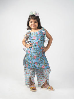 Lil Glam - Blue Floral Kurta With Pants (Set of 2)