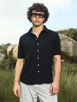 Campus Sutra - Men Onyx Black Warp-Tactile Shirt