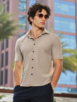 Campus Sutra - Men Sand Beige Seamless Waffle Shirt