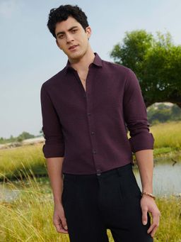 Campus Sutra - Men Purple Solid Cotton Shirt