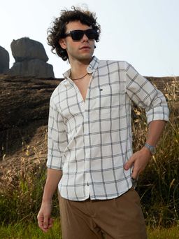 Campus Sutra - Men White Bigraph-Check Shirt