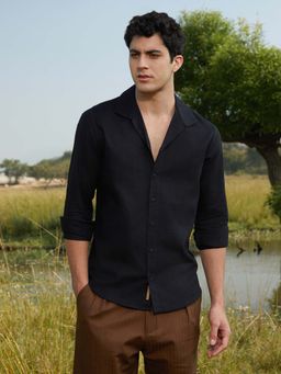 Campus Sutra - Men Midnight Black Solid Casual Shirt