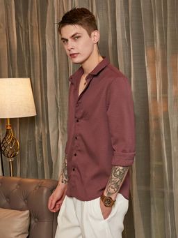 Campus Sutra - Men Wine Motif -Tactile Shirt