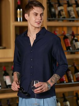 Campus Sutra - Men Navy Blue Breezy Wrinked Shirt