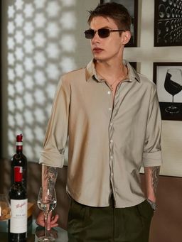 Campus Sutra - Men Cloud Grey Solid Lustre Shirt