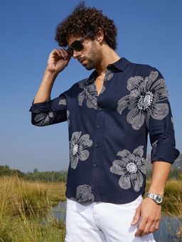 Campus Sutra - Men Navy Blue Maxi-Floral Shirt