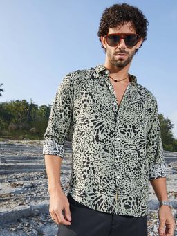 Campus Sutra - Men Onyx Black Leopard Imprint Shirt