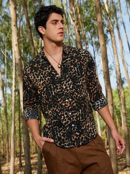 Campus Sutra - Men Onyx Black Cheetah Imprint Shirt