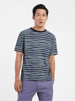 Levi's - Men Black Relaxed Fit T-Shirt