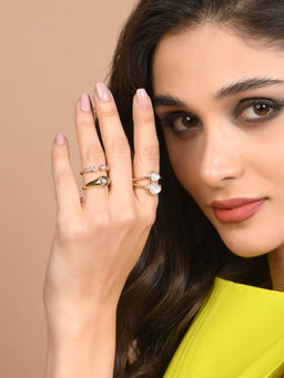 Accessorize London - Women White Mother of Pearl Gold Rings (Pack of 3)