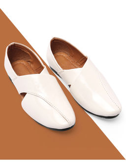 FREEPLAY - Boys White Synthetic Leather Solid Loafers
