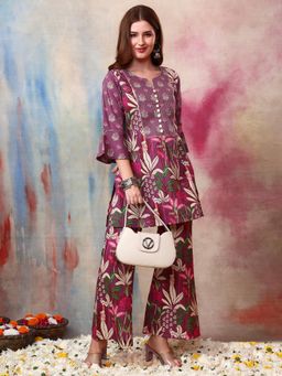 Gahan - Women Cotton Slub Purple Floral Printed Kurti with Trouser