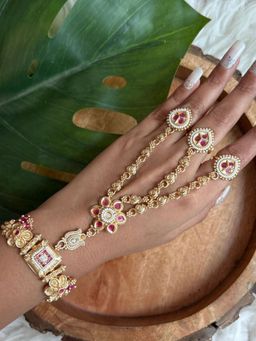 I Jewels - Gold-Plated Kundan Studded And Beaded Hathphool Bracelet With Ring