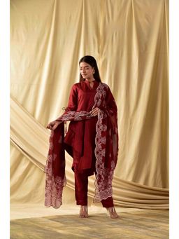 Wishishth - Womens Maroon Kurta with Pant and Dupatta (Set of 3)