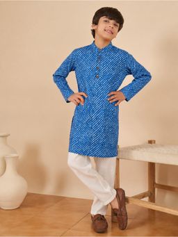StyloBug - Boys Laheriya Print Stand Collar A-Line Ethnic Wear Kurta with Pyjama - Blue