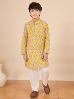 StyloBug - Boys Print Stand Collar A-Line Ethnic Wear Kurta with Pyjama - Yellow