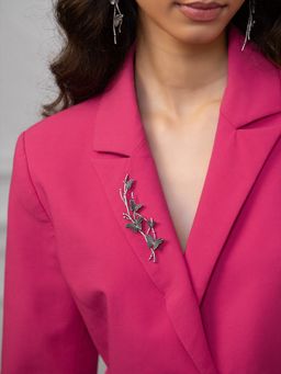 Shaya by CaratLane - Oxidised Chasing My Untamed Thrills Brooch In 925 Silver