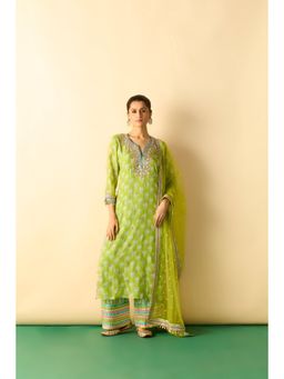 Gopi Vaid - Women Green Dwiti Kurta with Pant and Dupatta
