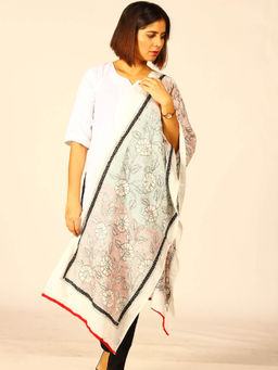 ArtEastri - Off White Floral Reverse Kantha Mul Cotton Stole