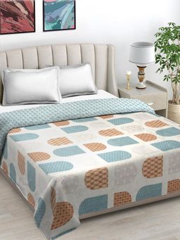 FABINALIV - Multi-Color Geometric Reversible 350 Gsm Filling Bed Comforter (Double)