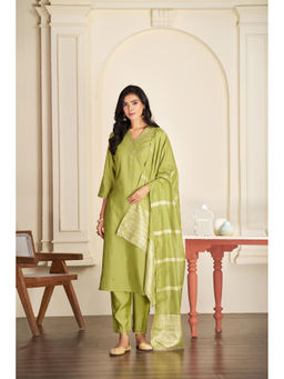 BulBul - Nakshatra Green Silk Kurta & Pant with Dupatta (Set of 3)
