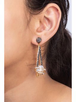 MINJI AND CO. - Slim Design Elegant Drop Earrings