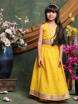 SAKA DESIGNS - Yellow Printed Regular Fit Blouse and Lehenga
