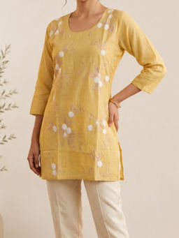HOUSE OF JAMOTI - Women Yellow Chanderi Round Neck Kurti