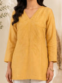 Yellow color option, Currently selected