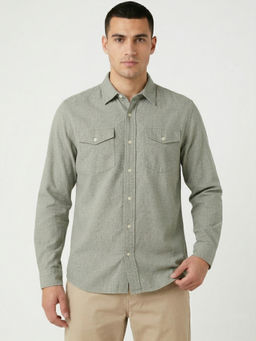 Wrangler - Green Pure Cotton Full Sleeves Regular Fit Solid Shirts