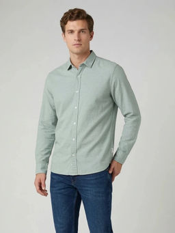 Wrangler - Green Linen Blend Full Sleeves Regular Fit Solid Shirts