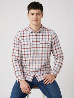 Wrangler - White Pure Cotton Half Sleeves Regular Fit Checks Shirts