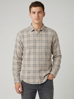 Wrangler - Beige Pure Cotton Half Sleeves Regular Fit Checks Shirts