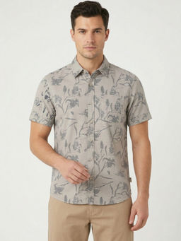 Wrangler - Grey Pure Cotton Half Sleeves Regular Fit Printed Shirts