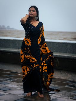 Anjaneya Sarees - Black Cotton Silk Printed Designer Saree with Unstitched Blouse