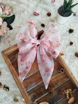 Label Kanupriya - White Floral Organza Short Bow Hair Clip