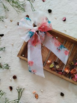 Label Kanupriya - Off White Floral Organza Long Bow Hair Clip