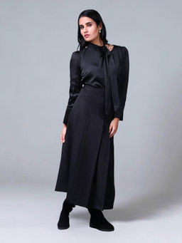 Jaey - Women Black Luxe Monarchy Top with Skirt (Set of 2)