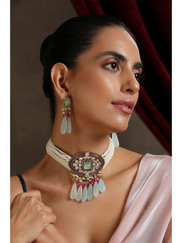 SWABHIMANN - Jasmine Bhasin In Ibrat Green Choker Necklace Set