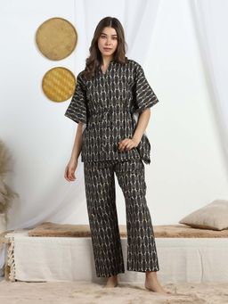 HOUSE OF COMFORT - Urban Blocks Short Kaftan And Pyjama