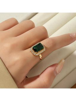 Salty - Green Artemisia Emerald Solitaire Ring