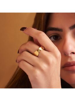 Salty - Harley Quinn Golden Ring