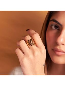 Salty - Couture Golden Ring