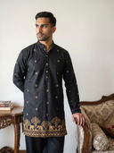 Black color option, Currently selected