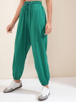 TOKYO TALKIES - Women Green Solid Elasticated Waist Knitted Jogger