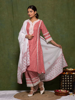JS Label  - JS LABEL White And Old Rose Hand Block Printed Dupatta