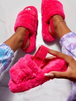 Zori World - Dream -solid Pink Faux Fur Sandals