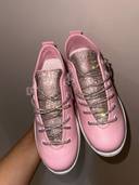 Pink color option, Currently selected